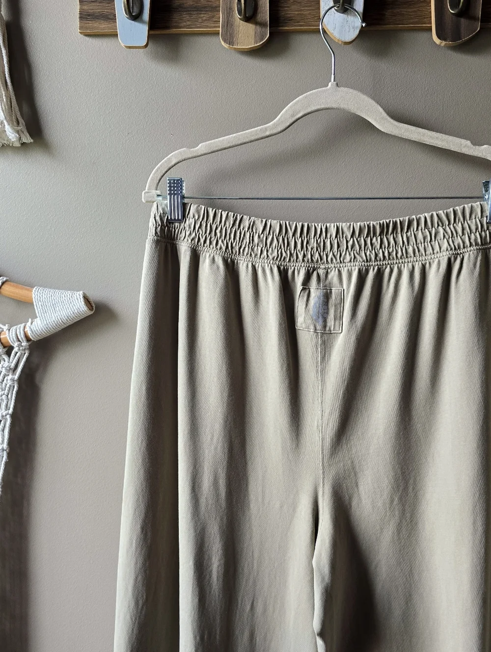Free People Movement Hot Shot Crossover Pants Sage Stone - Picture 8 of 9